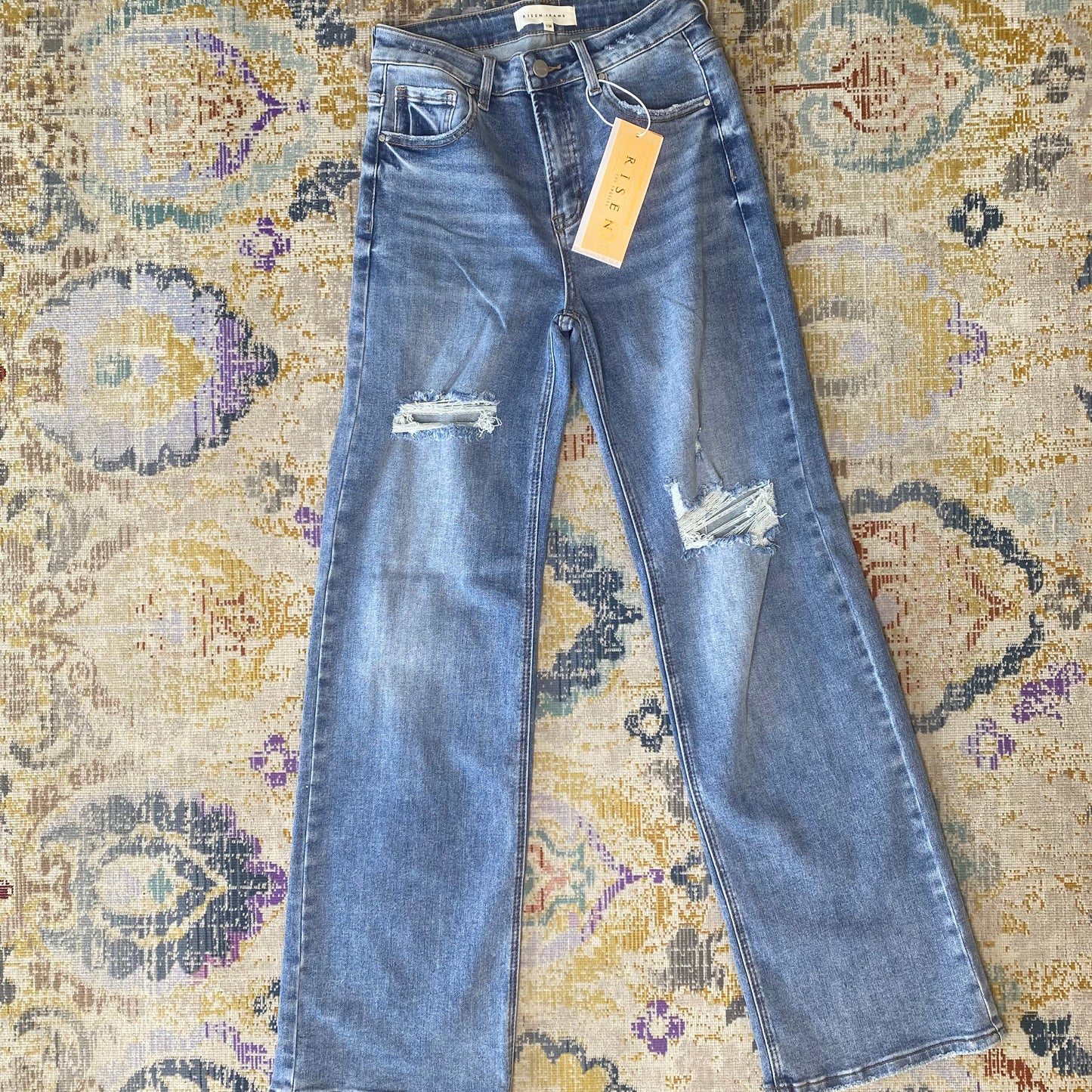 Risen 5318